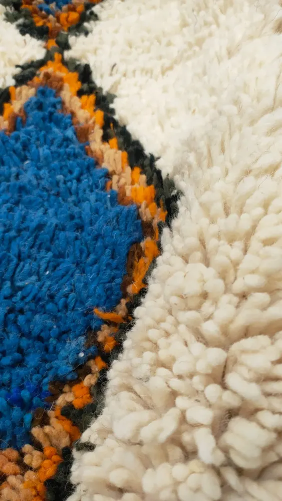 Handmade Natural Wool Geometric Diamond Rug with Tassels (1m x 1.5m)